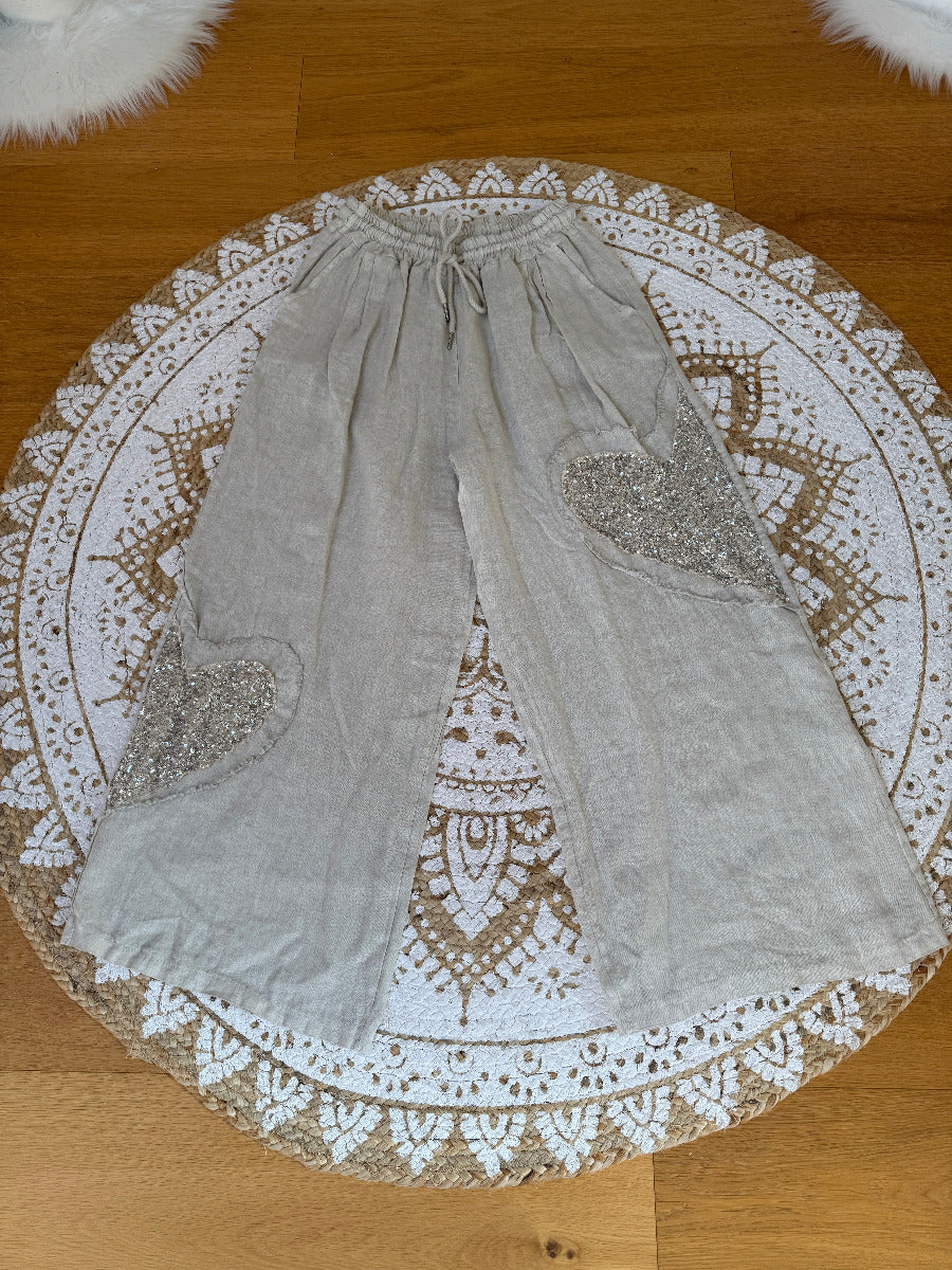 Antica Sartoria Ibiza Mode Hippy Chick Sommerkleider Miss June Piti Cuiti Strandkleider Boho Jaase Boheme Hot Lava bei Zaimara RubyYaYa. Pho Salty Skin Beach Wear Ibiza Fashion Kleid Maxi Kleid Mode Gipsy Isla Ibiza Bekleidung Alma en Pena